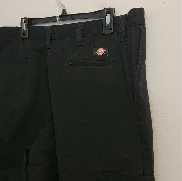 Dickies Industrial Black Cargo Work Pants 40x30 - Like New! - Picture 3 of 6